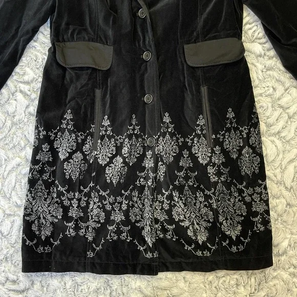 🚫SOLD🚫 VTG Y2K DKNY Jeans Black Velvet Long Coat w/ Pockets Grey Baroque - Picture 9 of 16